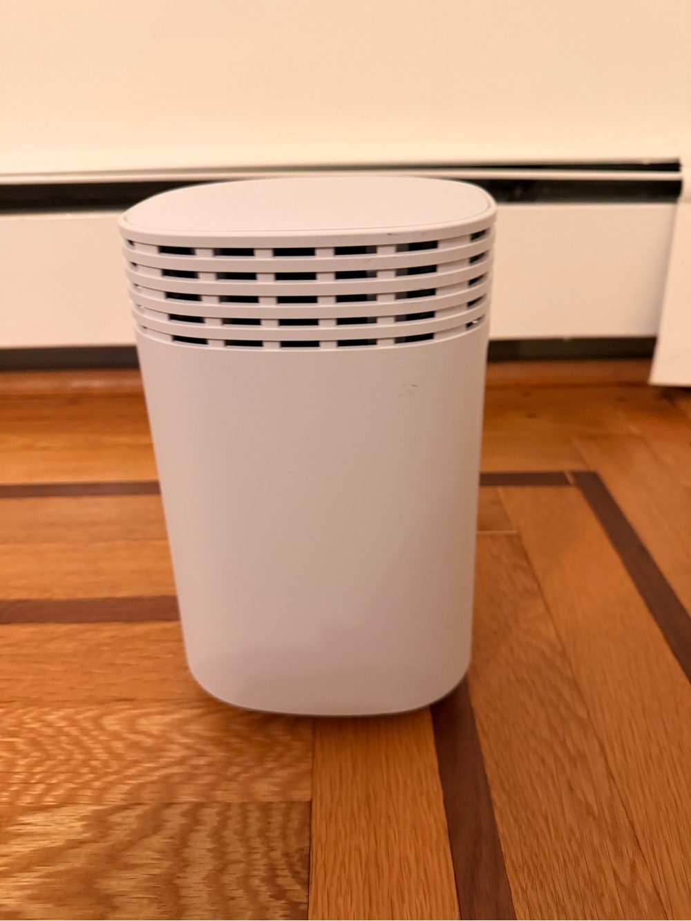 Verizon White Home Wi‑Fi Router / Network Extender - Picture 2 of 3
